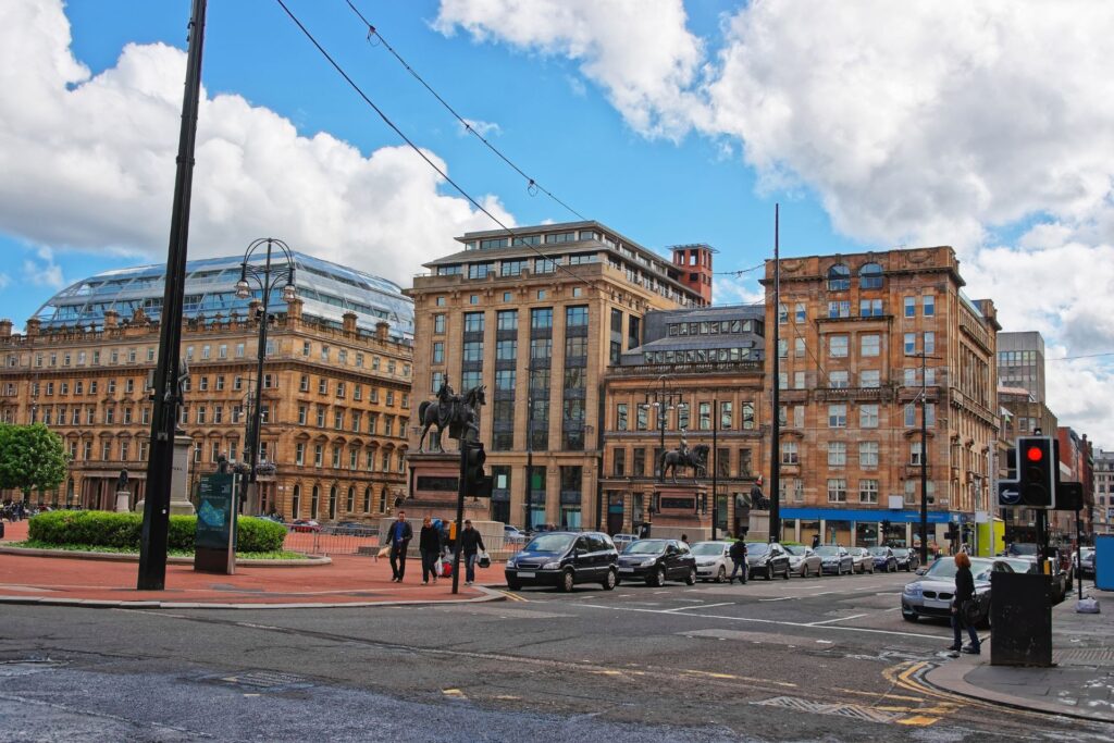 Where can staff get lunch near George Square