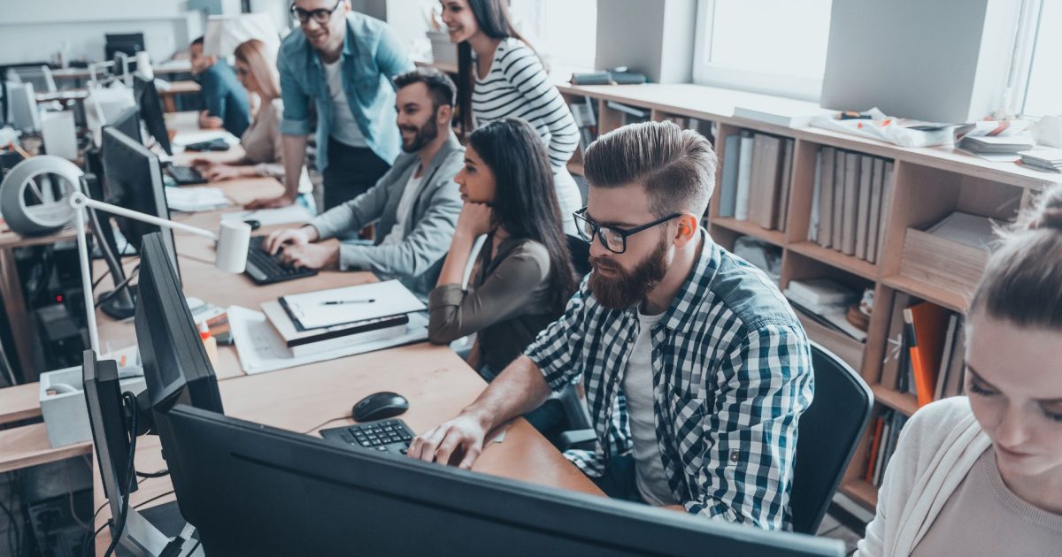 What Internet Speeds Do I Need for 20 People