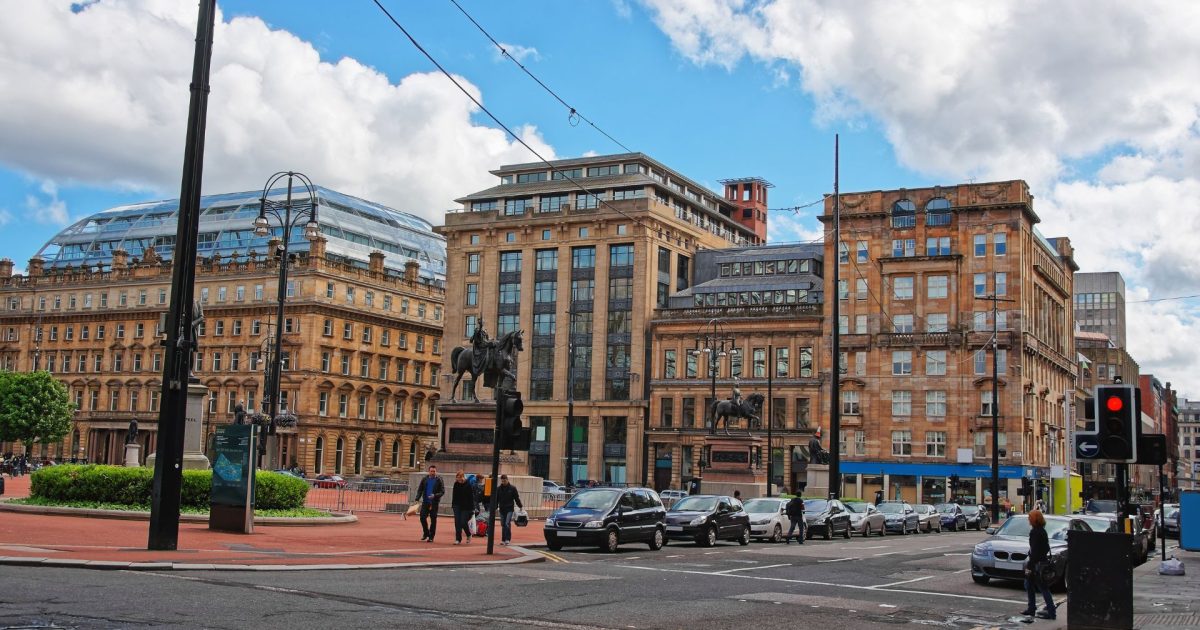 Where can staff get lunch near George Square